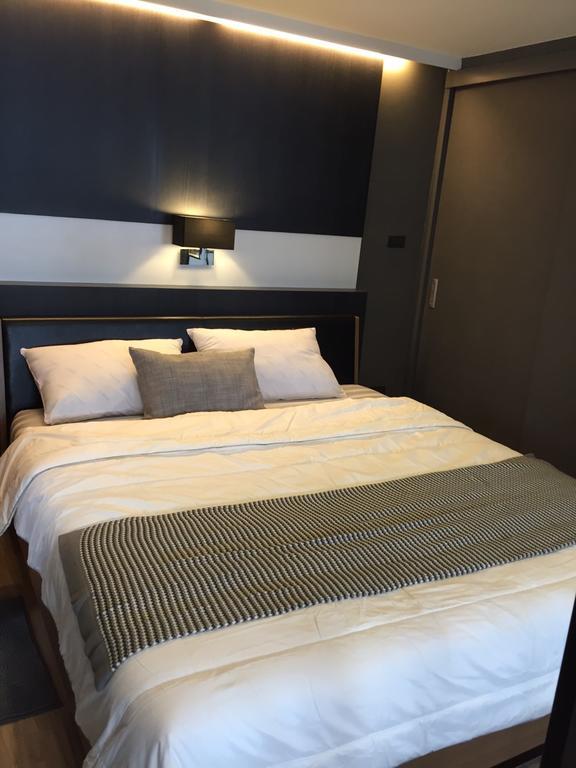 S Bloc Saladaeng Bed and Breakfast Bangkok Buitenkant foto