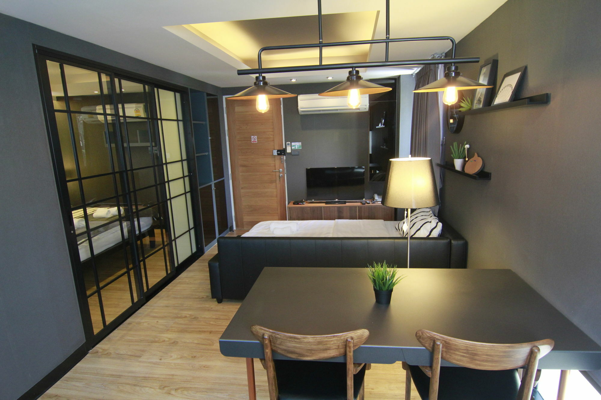 S Bloc Saladaeng Bed and Breakfast Bangkok Buitenkant foto