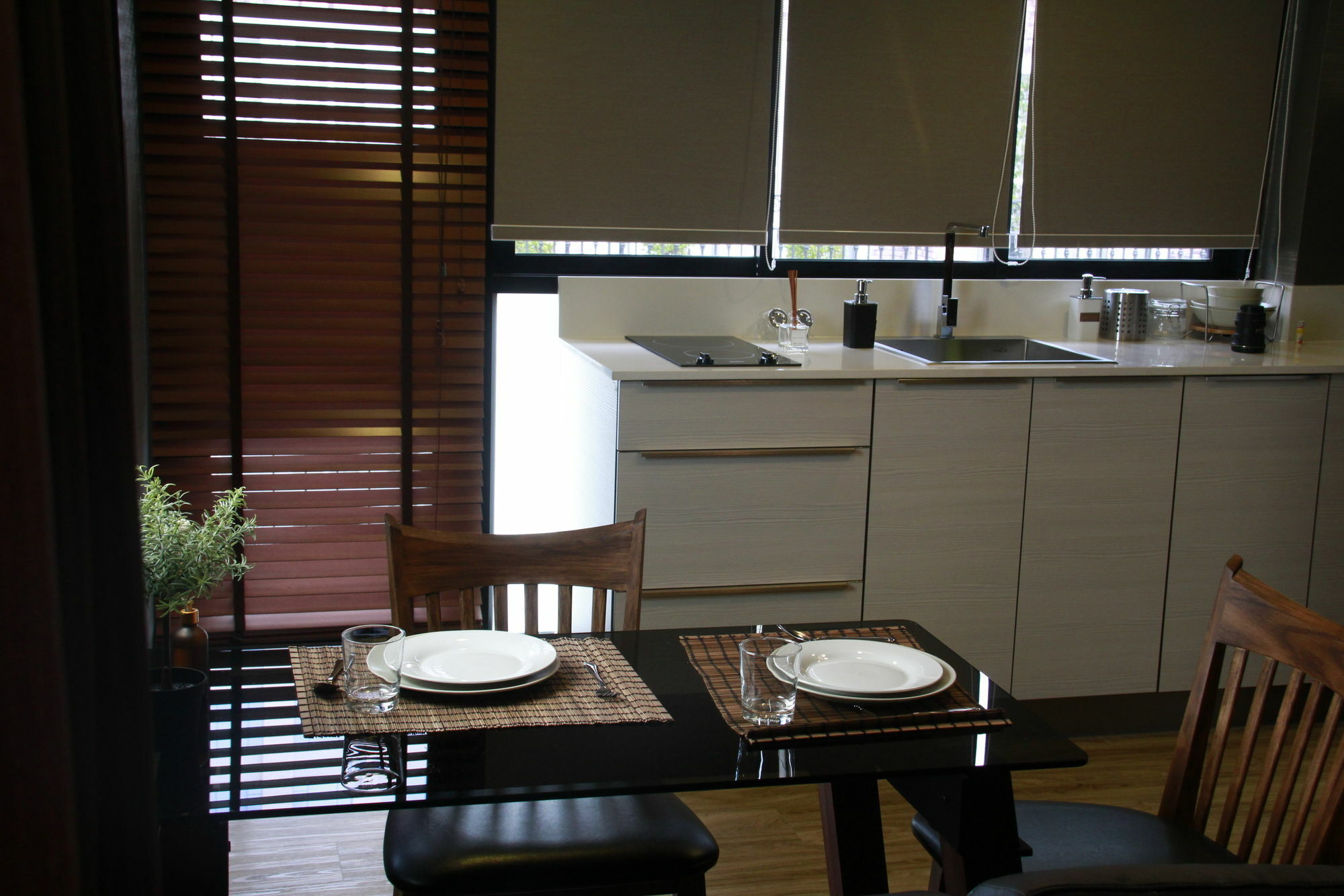 S Bloc Saladaeng Bed and Breakfast Bangkok Buitenkant foto