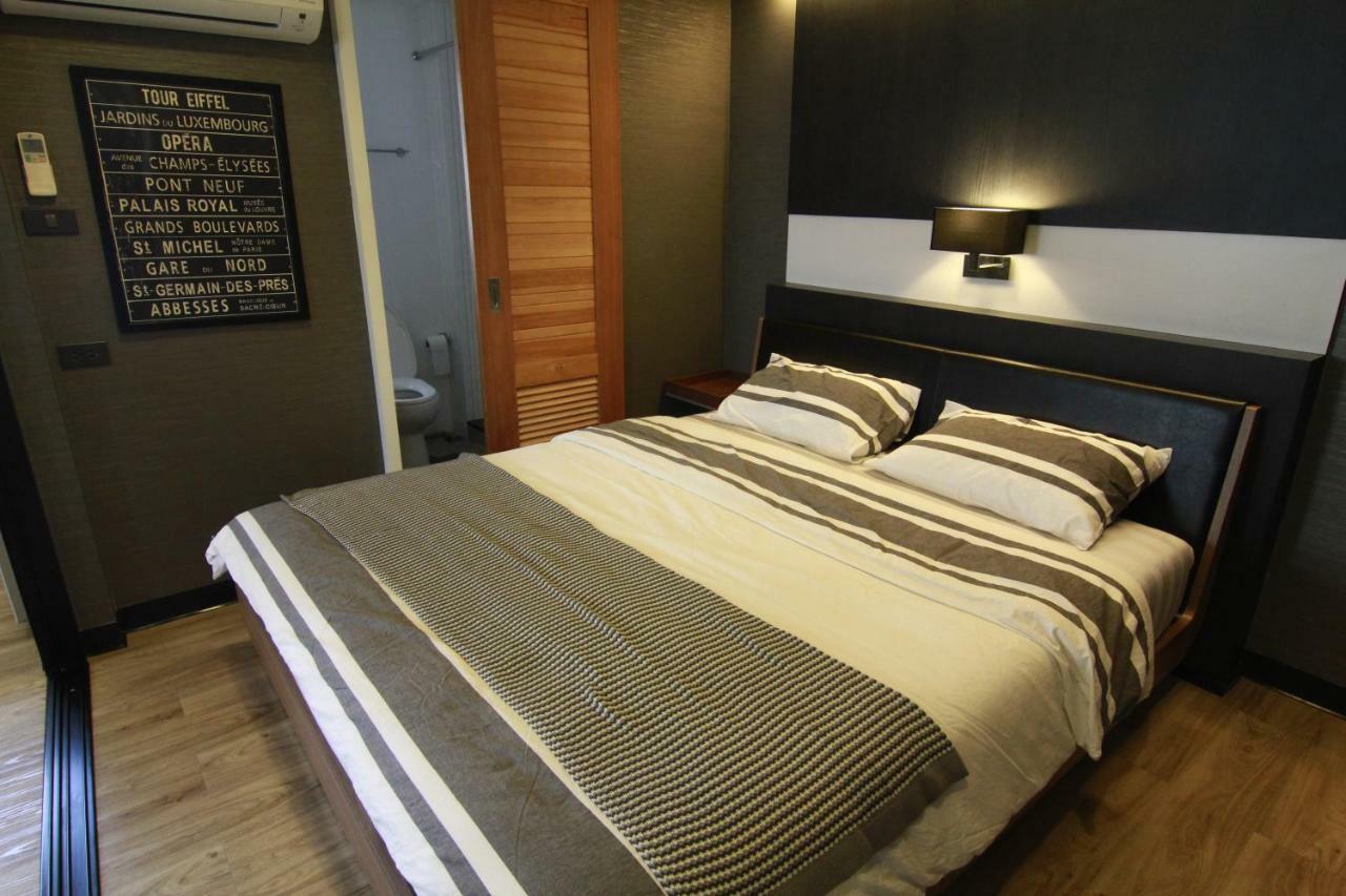 S Bloc Saladaeng Bed and Breakfast Bangkok Buitenkant foto