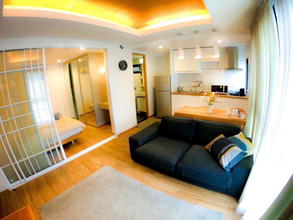 S Bloc Saladaeng Bed and Breakfast Bangkok Buitenkant foto
